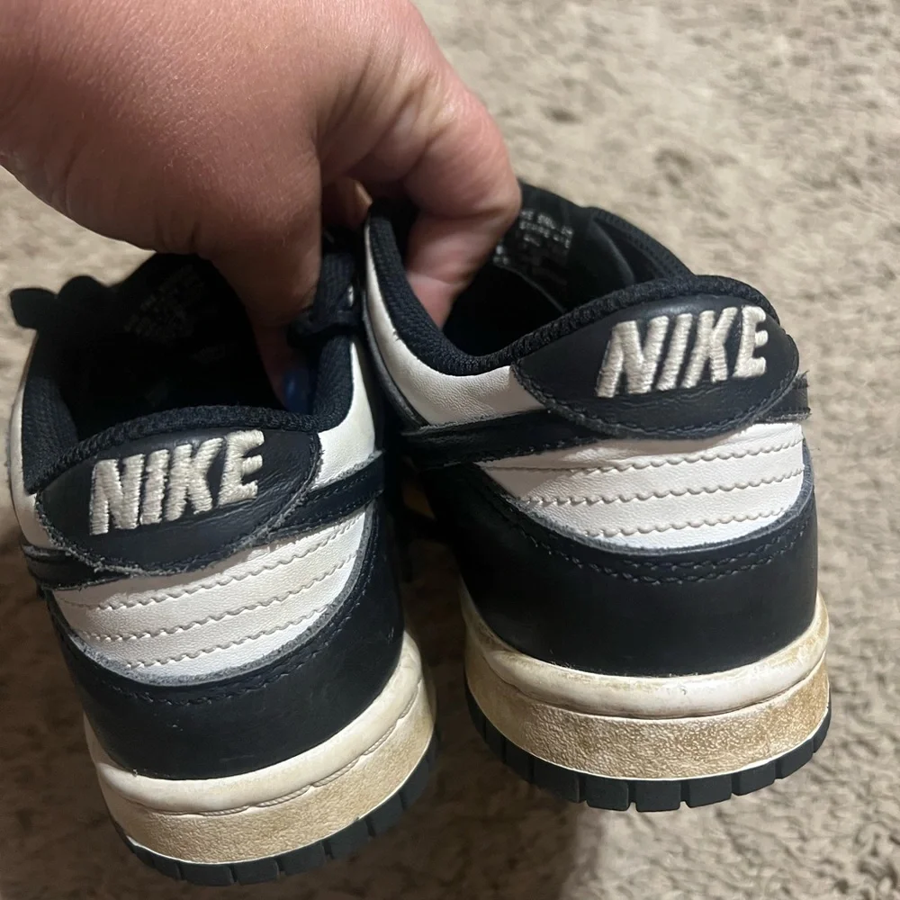 Nike Panda Dunks - Picture 6 of 6